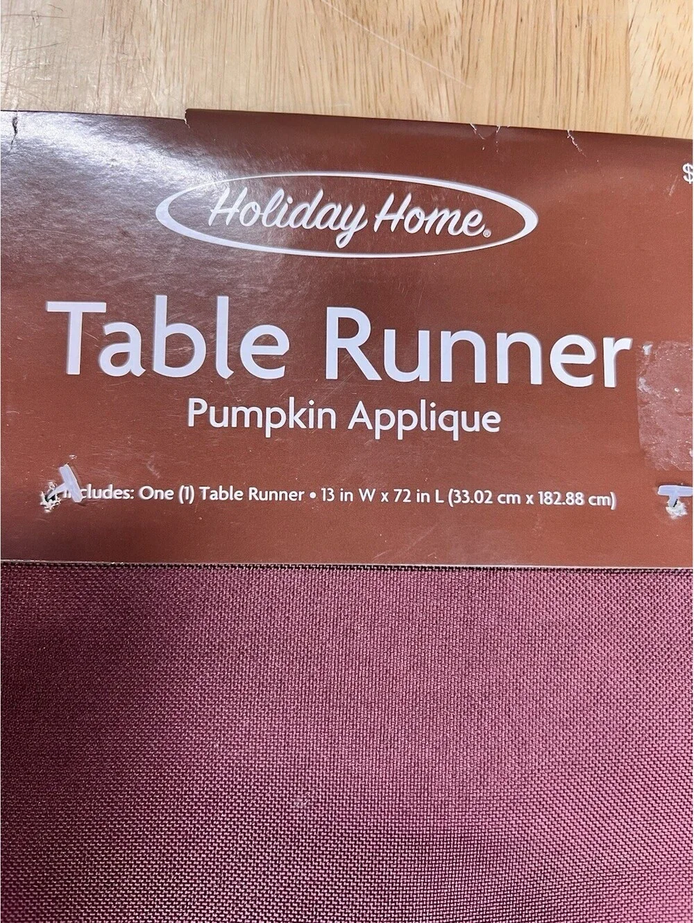 Table Runner Pumpkin •Holiday Home. 13 in W x 72 in L (33.02 cm x 182,88 cm)